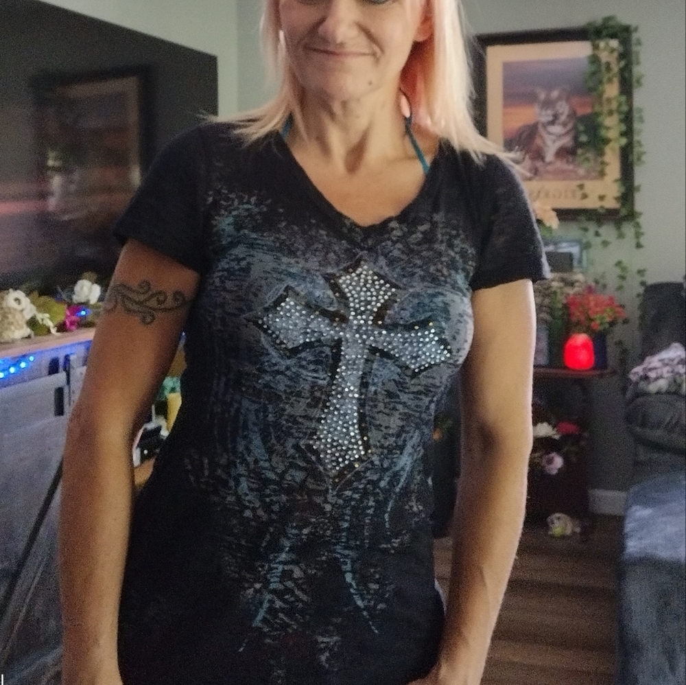 Ritual embellished cross tee